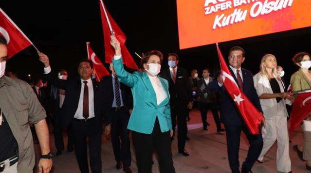 Akşener'den İmamoğlu'na Fatih Sultan Mehmet övgüsü: İki kararlı lider ve İstanbul alındı