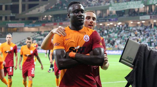 Olaylı maçta kazanan Aslan! Galatasaray, deplasmanda Giresunspor'u 2-0 mağlup etti